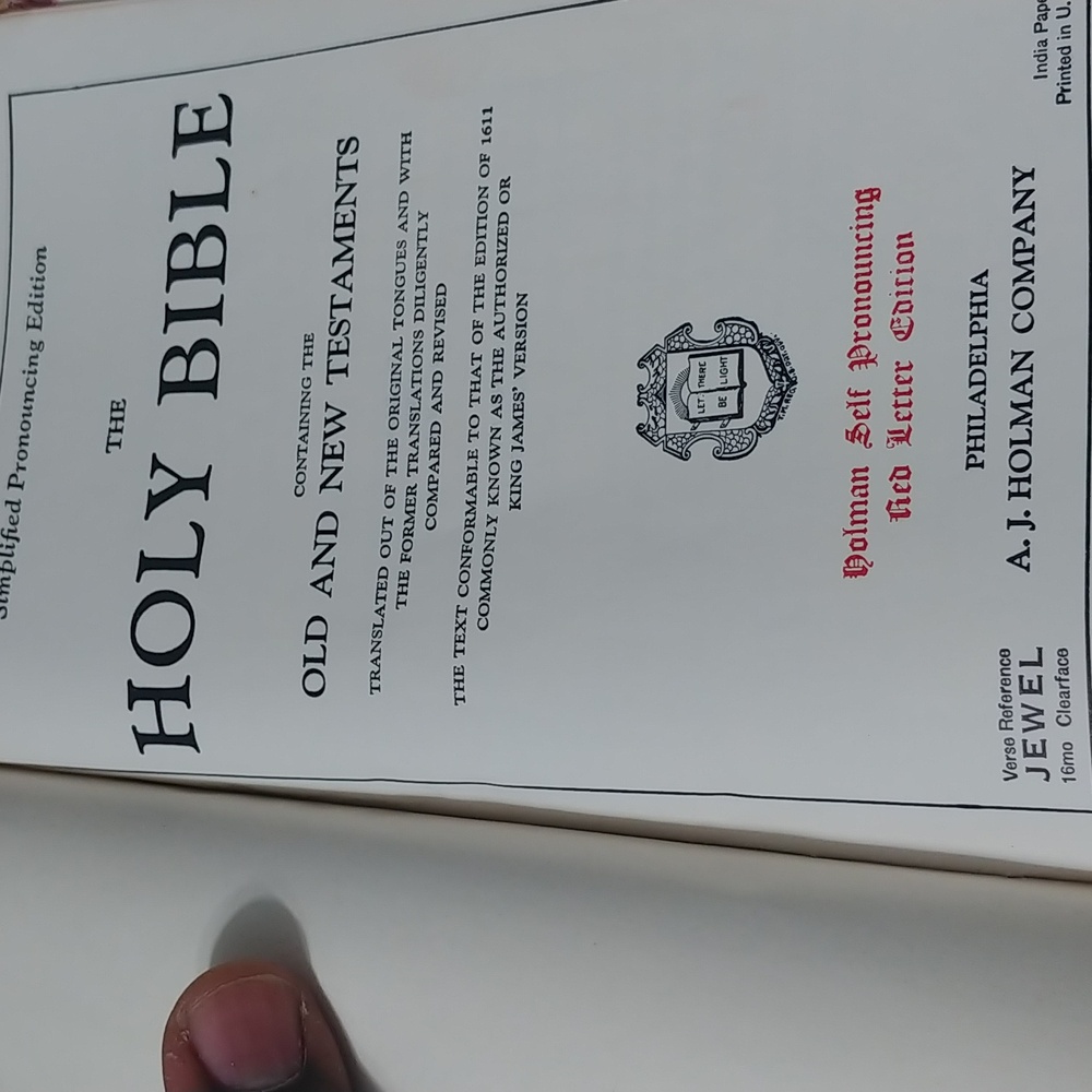 Vintage Holman Black Leather Indexed Bible - Picture 6 of 12